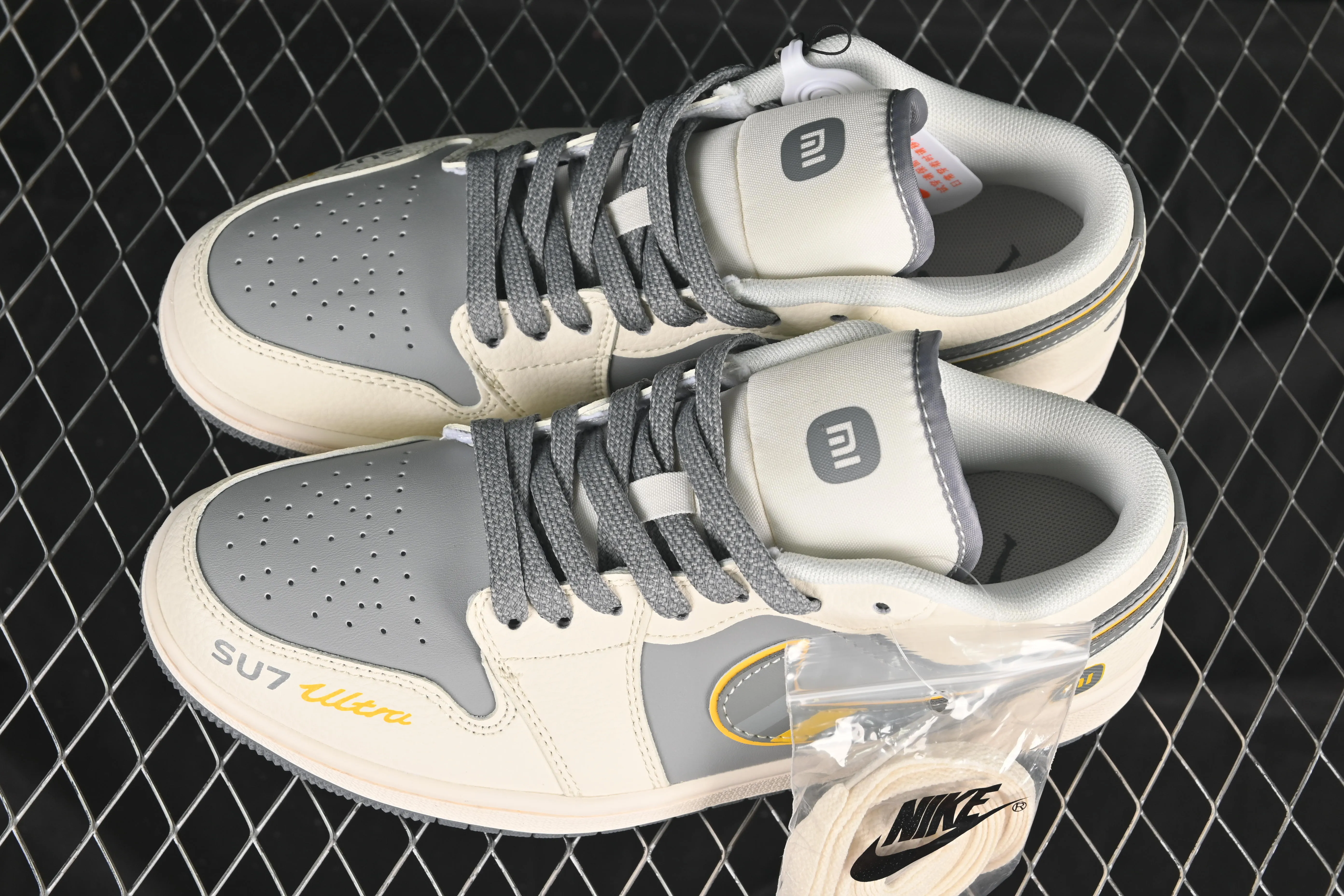 All categories Air Jordan Jordan series basketball shoes Air Jordan 1 Low High-end customized low-top sneakers Air Jordan 1 Low AJ1 Joe 1 Xiaomi joint Cambrian gray High-end customized low-top retro basketball shoes XX3168-199